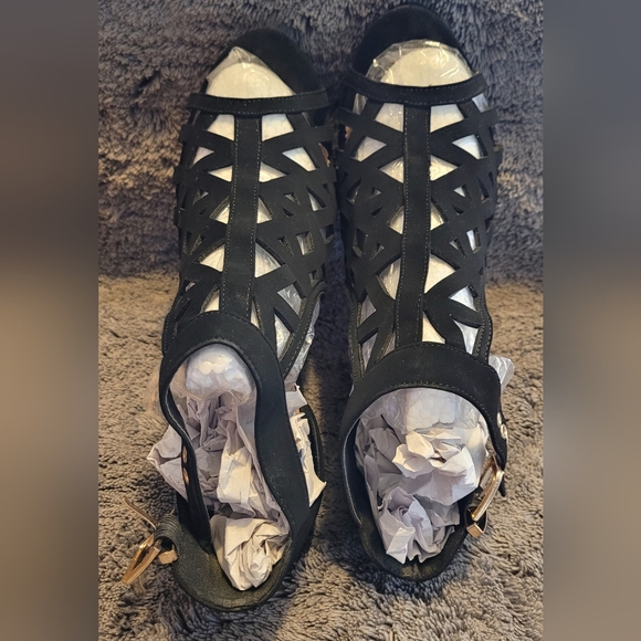 NIB Top Moda Bianca Platform Heels - Picture 6 of 7